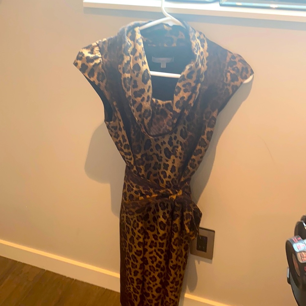 Gorgeous like new leopard print dress!